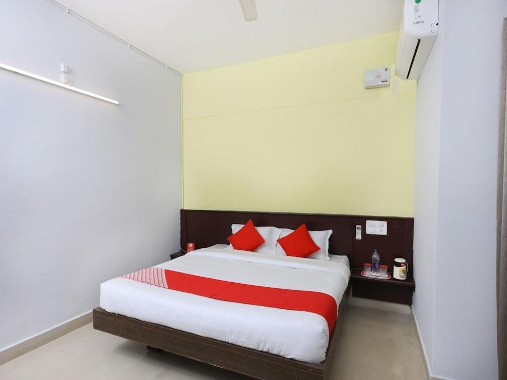 Sai Golden Rooms Tirupati Exterior photo